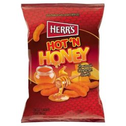   Herrs Cheese Curls Hot N Honey Mézes csípős ízű sajtos chips 113g